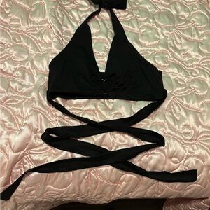 ROMWE Black Halter Wrap Top With Heart Detail